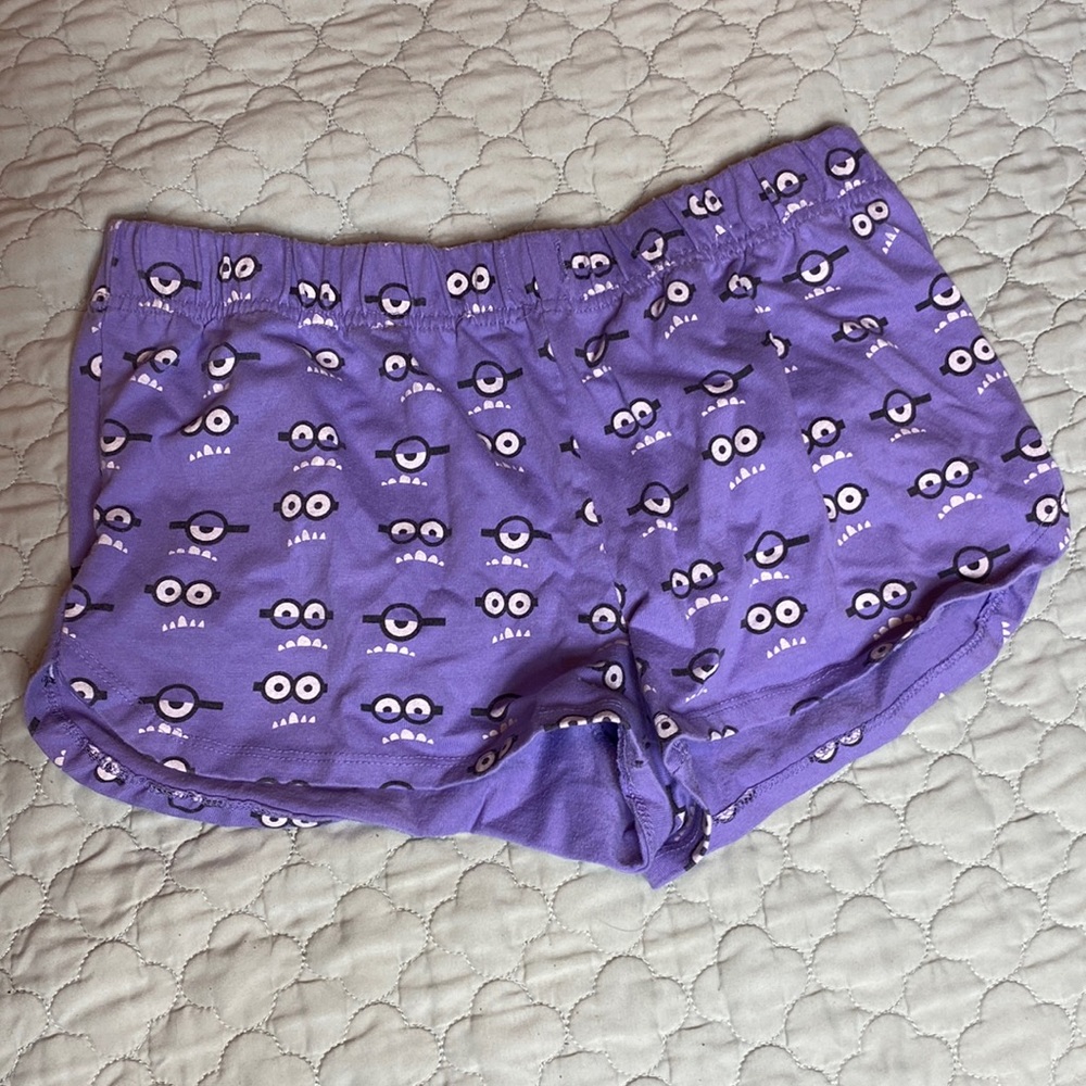 universal studios size: L purple minion pajama shorts